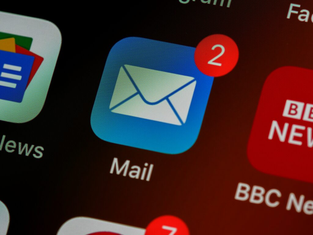 A phone mail app showing 2 notifications
